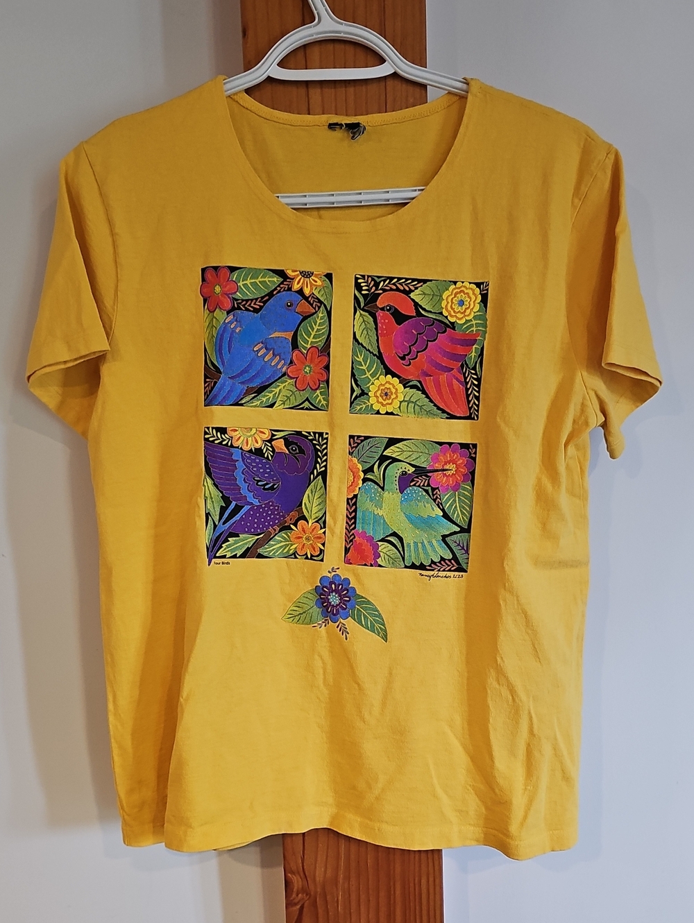 Source Unknown Yellow Short Sleeve Tee with Multicolor Bird Panels